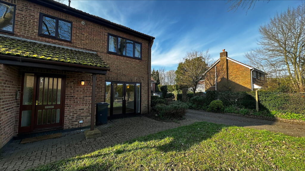 Main image of property: Broadway Lane, BOURNEMOUTH