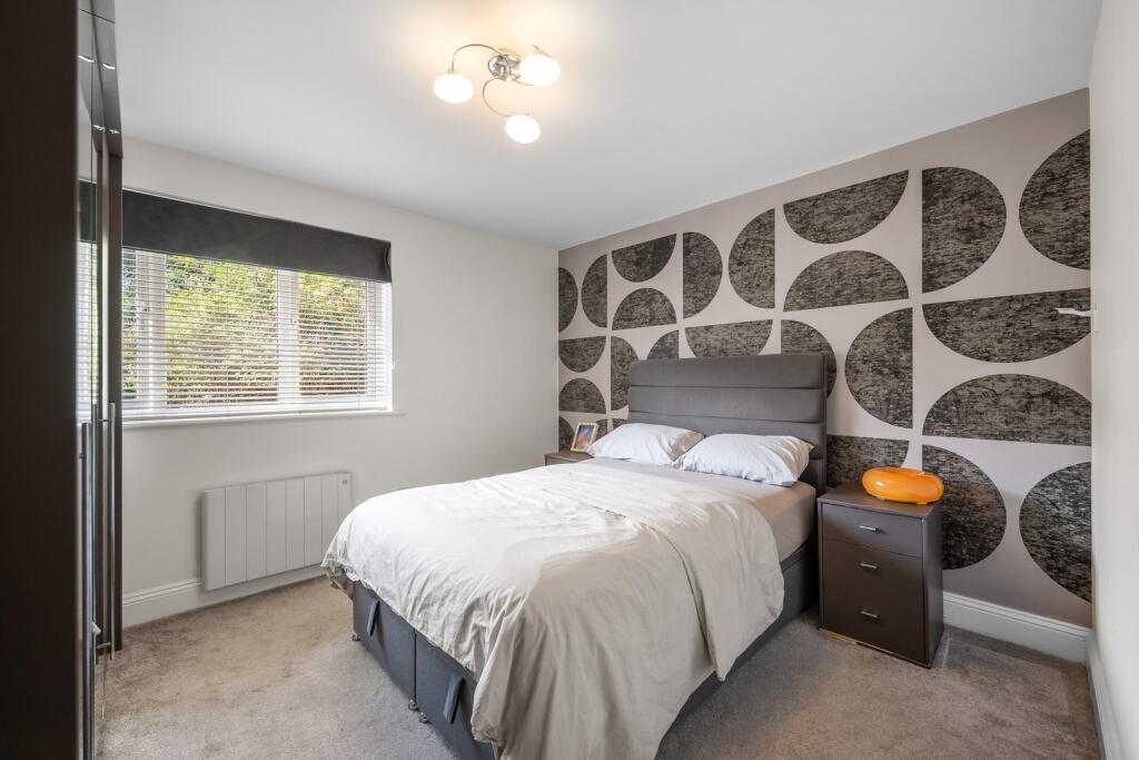 Apartment in Dartford - View 5