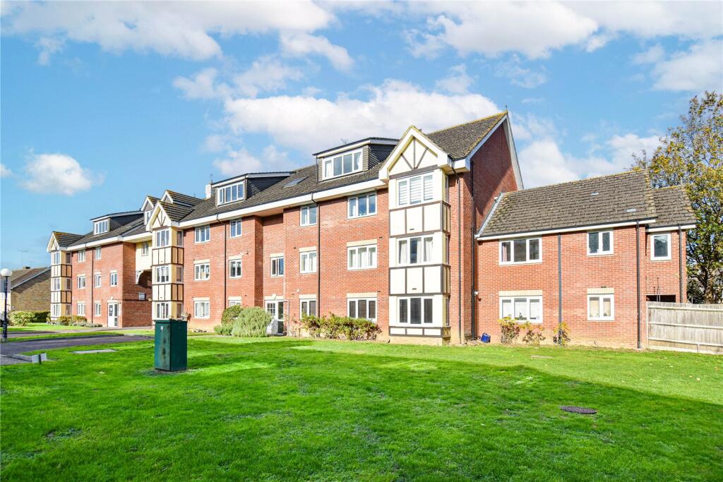 Victoria Grove, Newbury, West Berkshire, RG14 photo 4