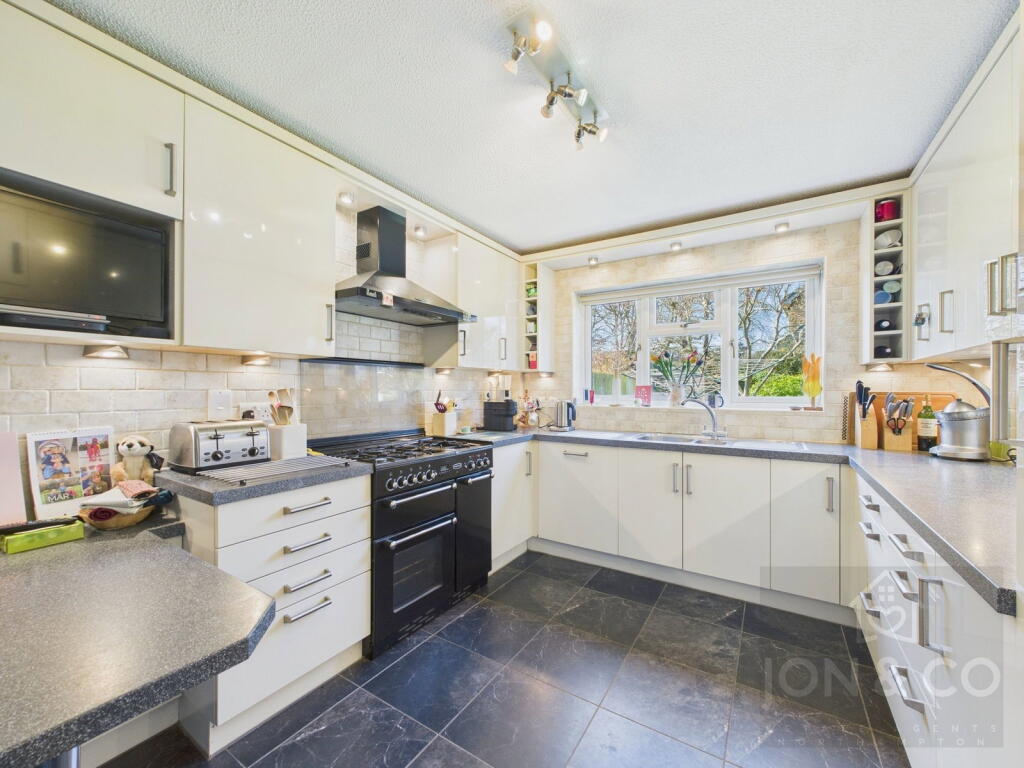 House in Northampton, Moulton - View 2