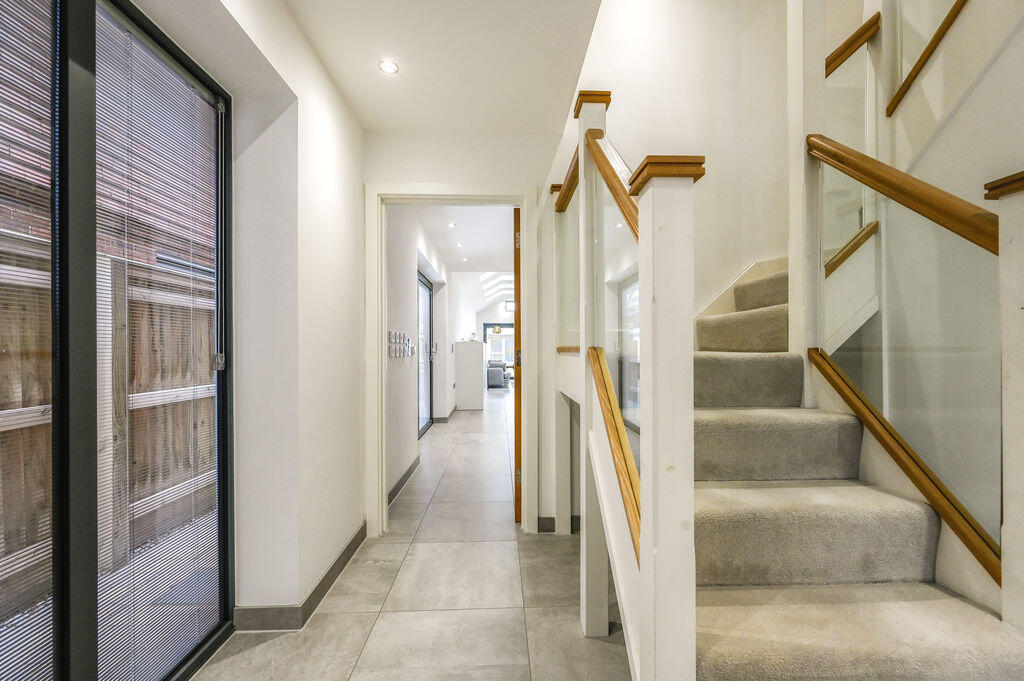 House in Hythe, Orchard Valley - View 5