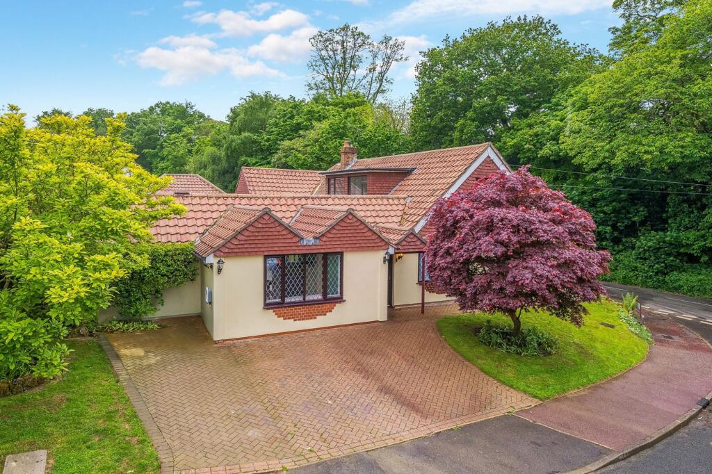 Main image of property: The Ridings, Tunbridge Wells, TN2