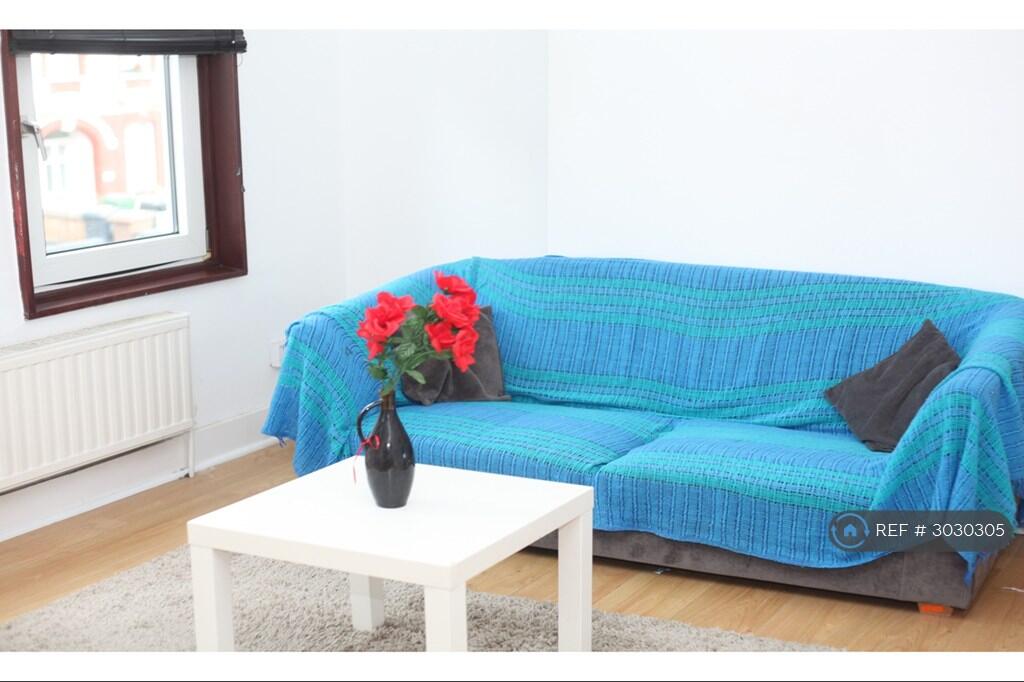 Apartment in London - View 2