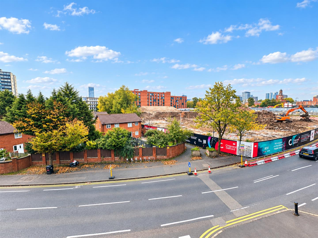Apartment in Manchester - View 5