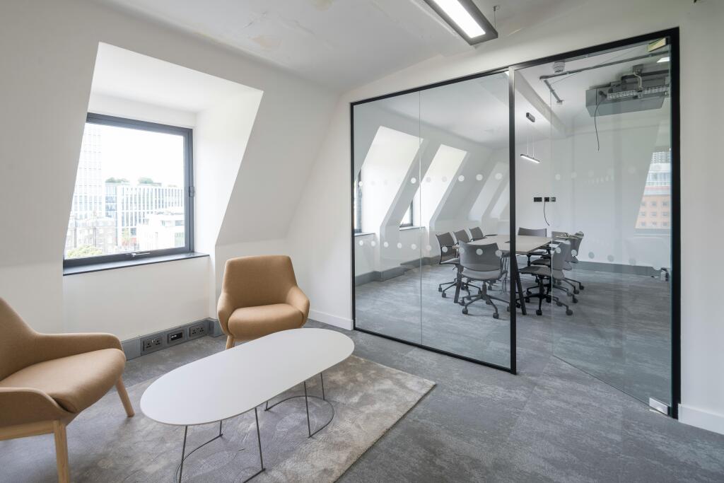 5th floor reception