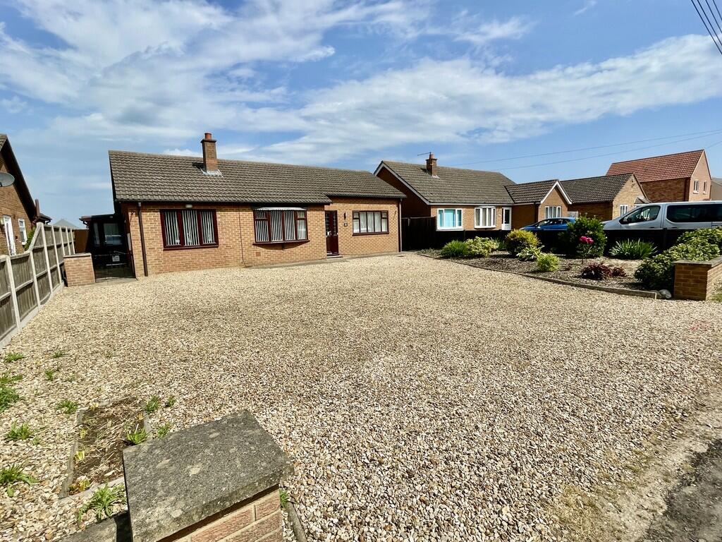 3-bed detached on Siltside, Gosberton Risegate, £295,000