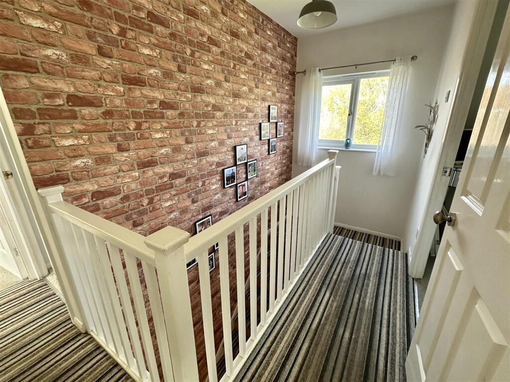 Additional image 21 of Wain Close, Alcester