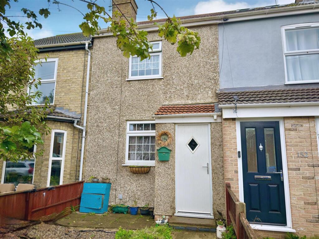 Main image of property: The Avenue, Pakefield, Lowestoft, Suffolk, NR33