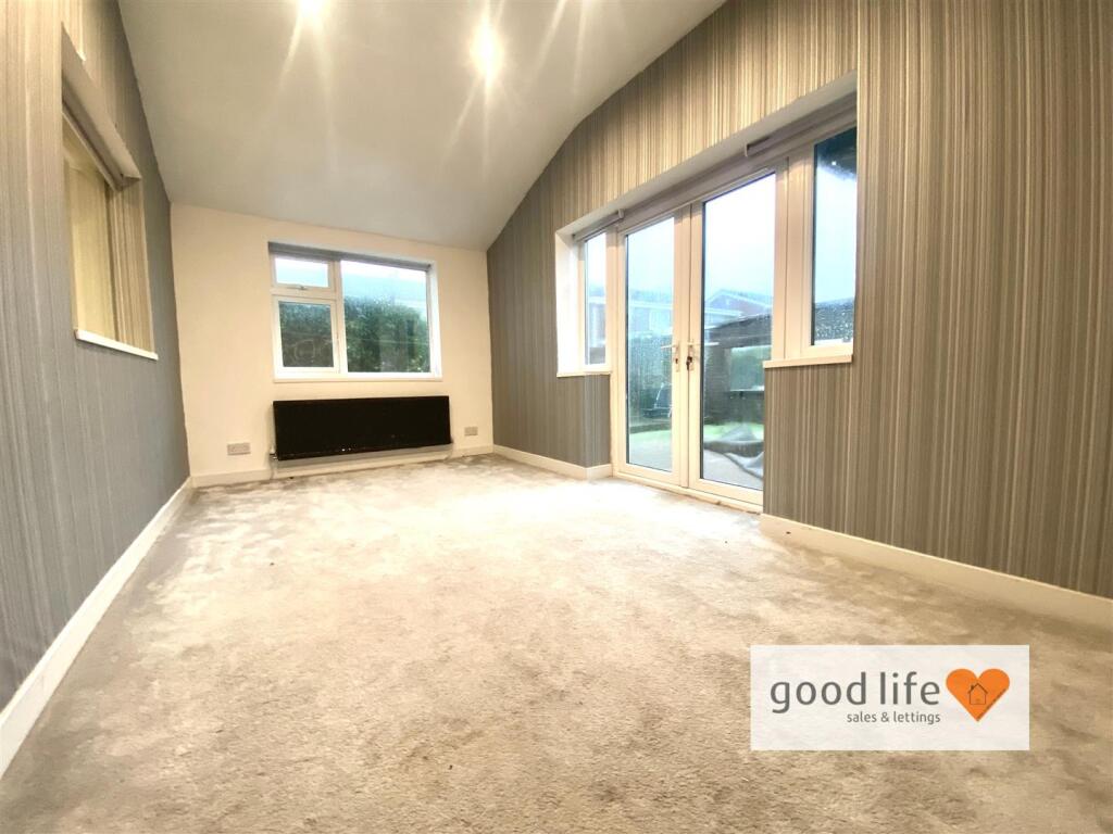 Marcross Drive, Moorside, Sunderland photo 4