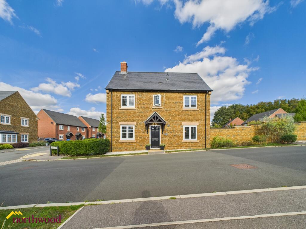 3-bed detached on Yeoman Close, Bodicote, OX15, £425,000