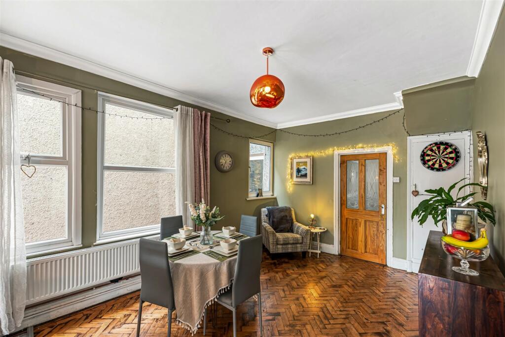 House in Llanelli, Eastgate - View 4