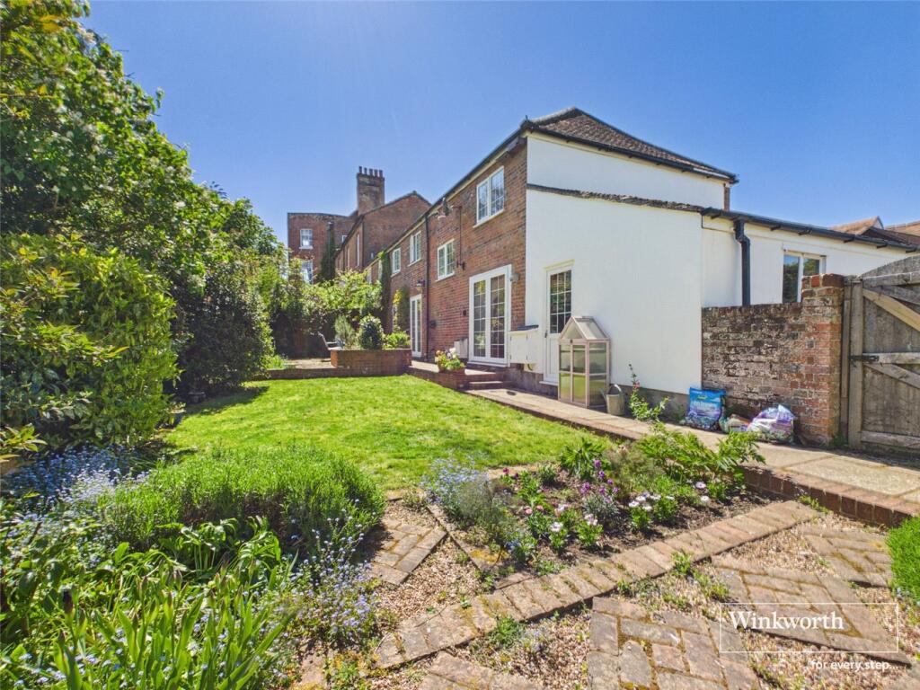 Main image of property: Old Bath Road, Newbury, Berkshire, RG14