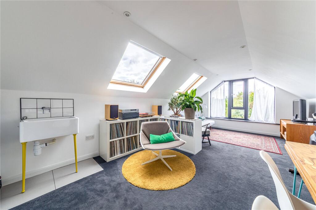 House in Kingston upon Thames - View 5