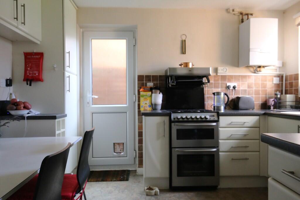 Blakedown Road, Linslade, Leighton Buzzard, Bedfordshire, LU7 photo 3