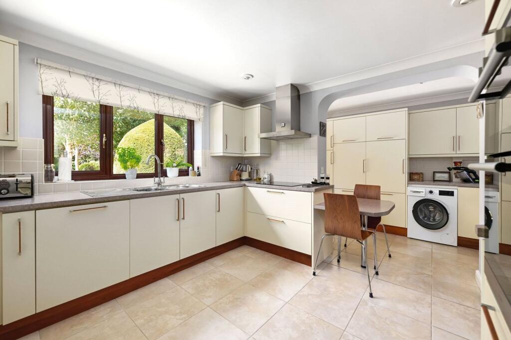 House in Guildford - View 5