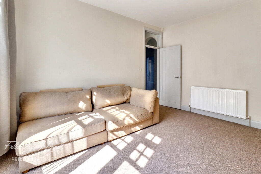 Apartment in London - View 5