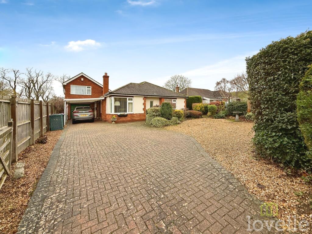 3-bed detached on Station Road, Waddington, LN5, £450,000