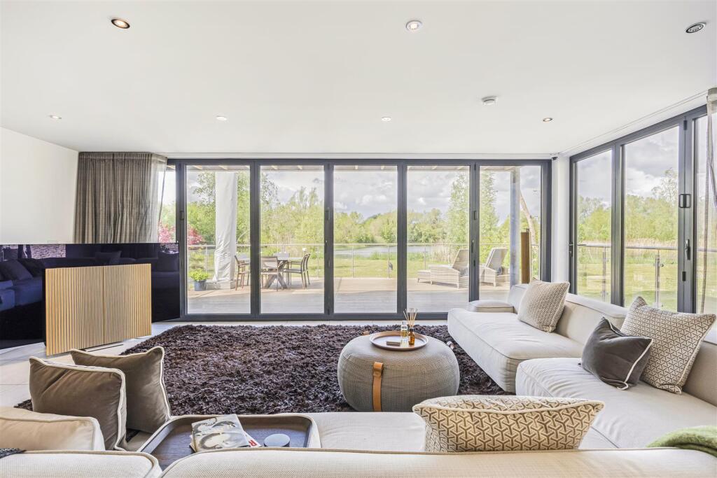 Lower Mill Estate, Somerford Keynes, Cirencester photo 4
