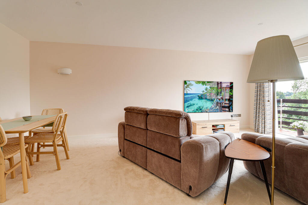 Coleridge Court, Harpenden, Hertfordshire, AL5 - View 5