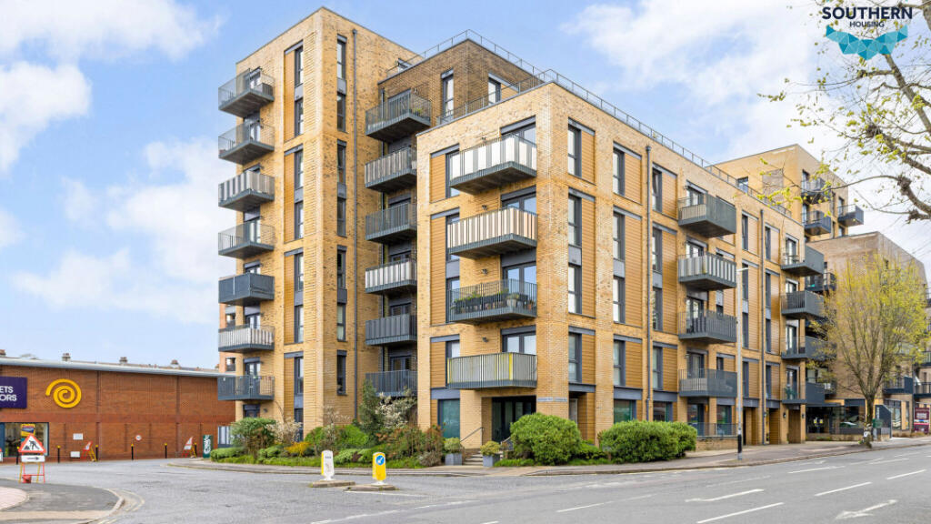 Apartment in Hove, Brighton and Hove - View 2