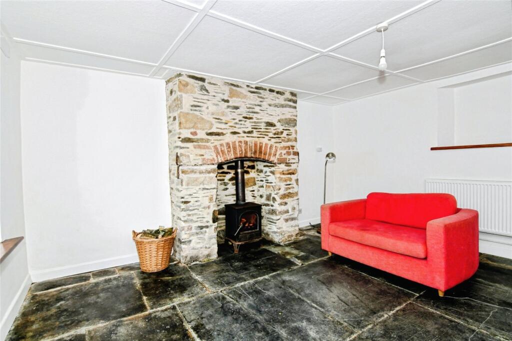 House in Plymouth, Camelford - More