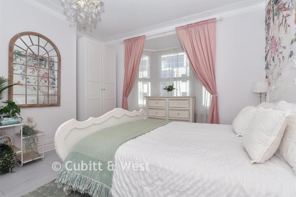 House in Portsmouth - View 4