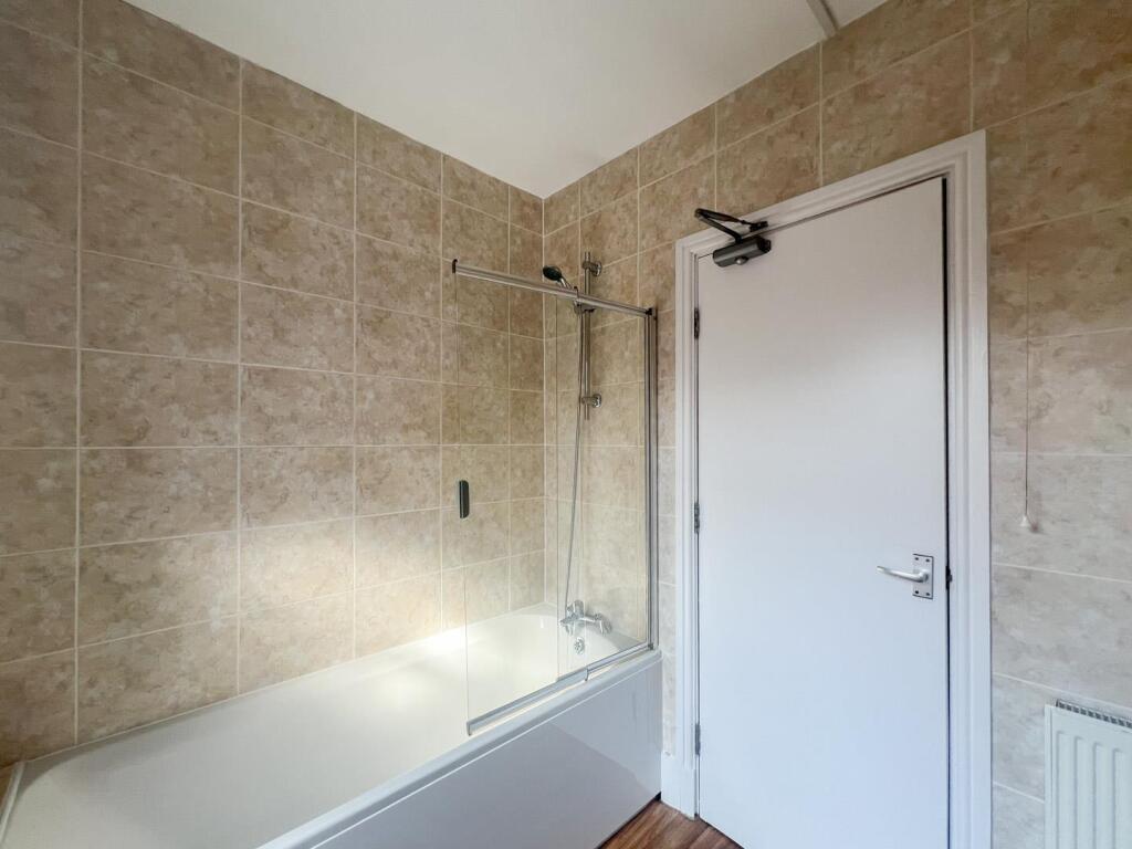 Apartment in Hull - View 5