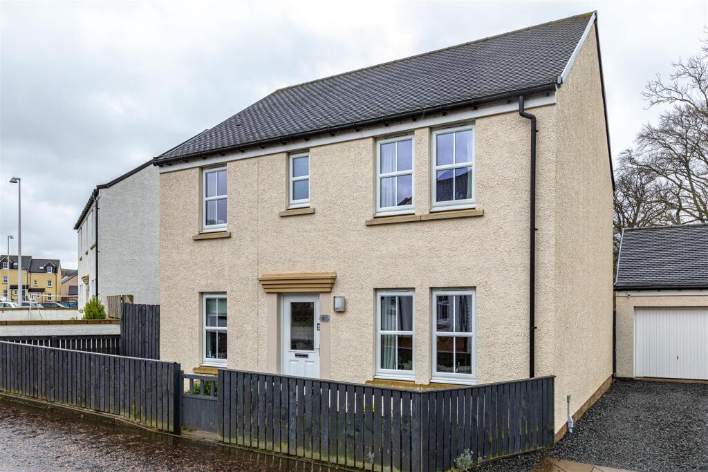 Main image of property: 61 Kingfisher Grove, Galashiels