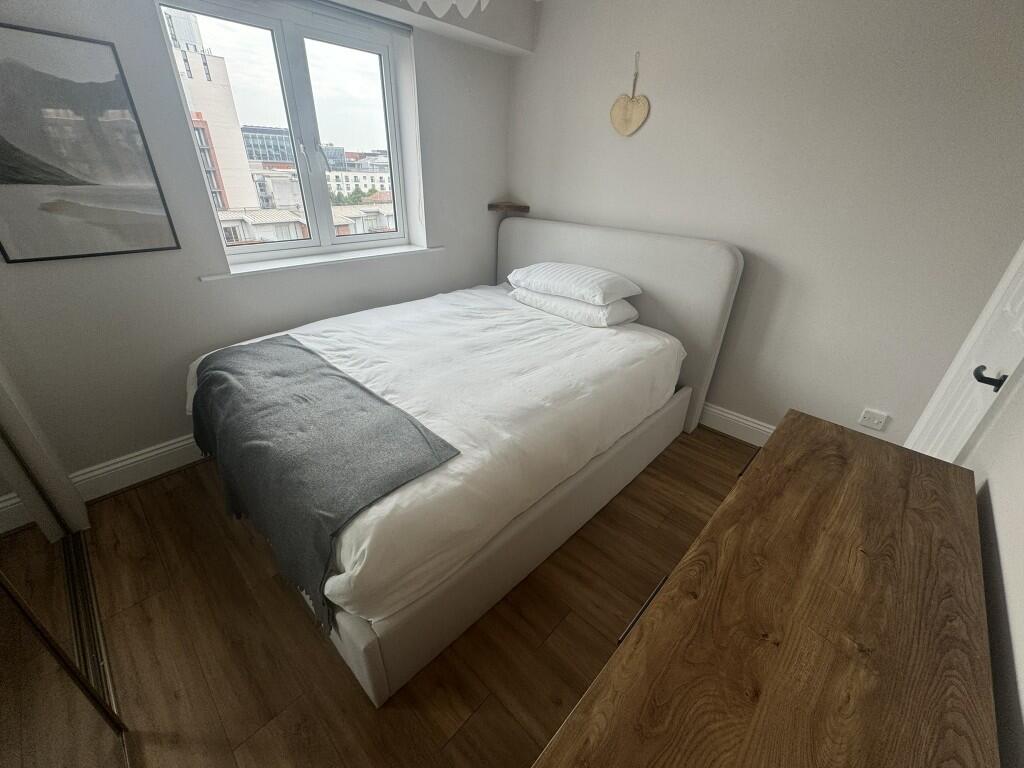 Apartment in Bristol - View 5