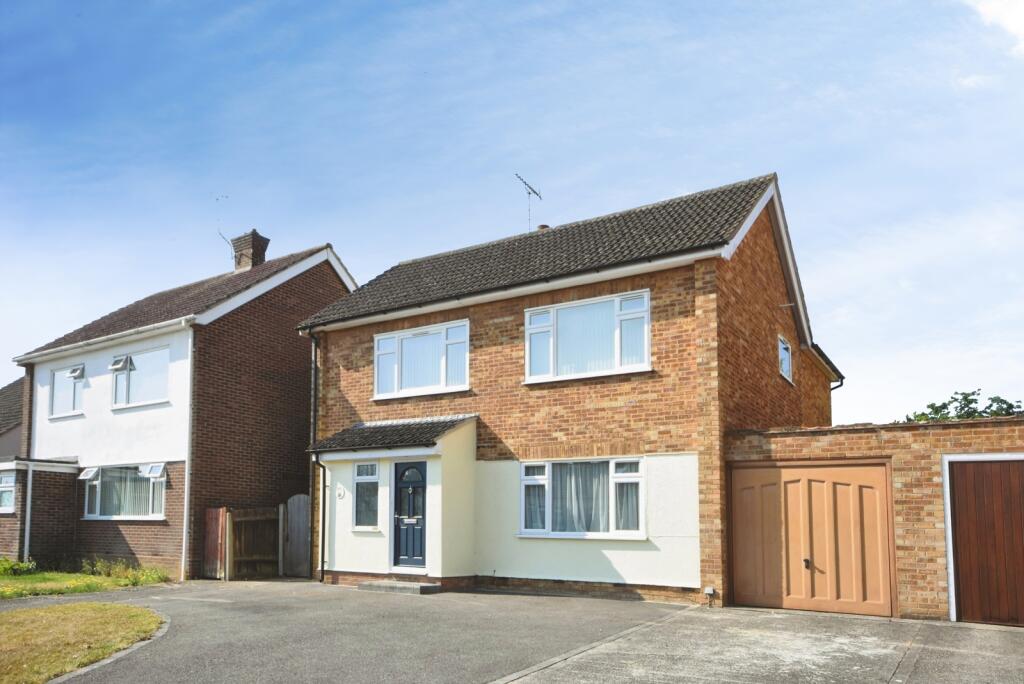 Main image of property: Longmead Avenue, Chelmsford, Essex, CM2