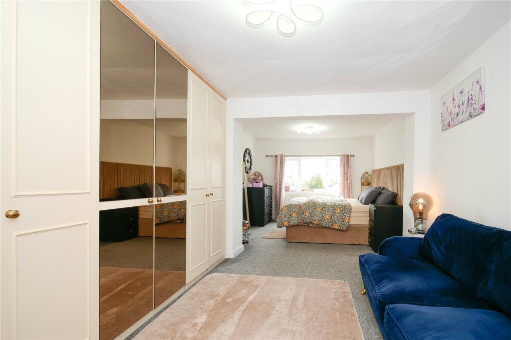 House in Bradford, West Yorkshire - View 6