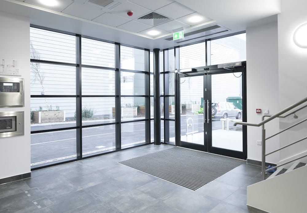 Reception Unit 400.jpg