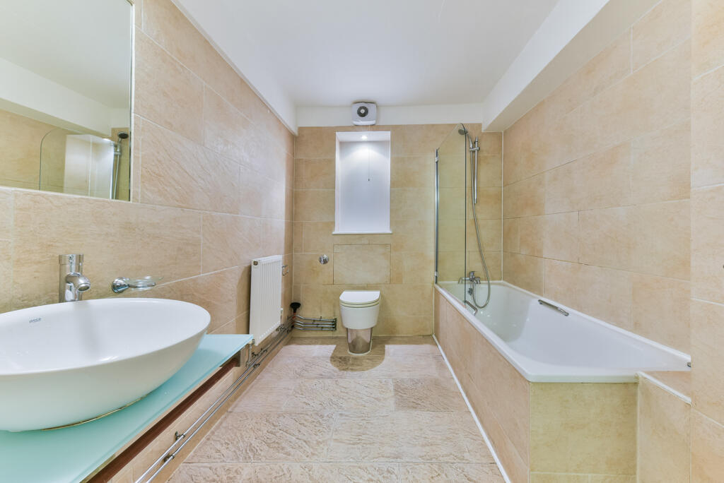 Apartment in London - View 5