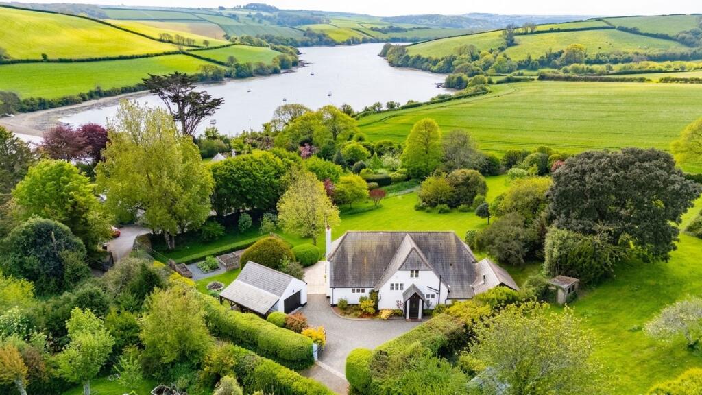 Main image of property: Frogmore, Kingsbridge