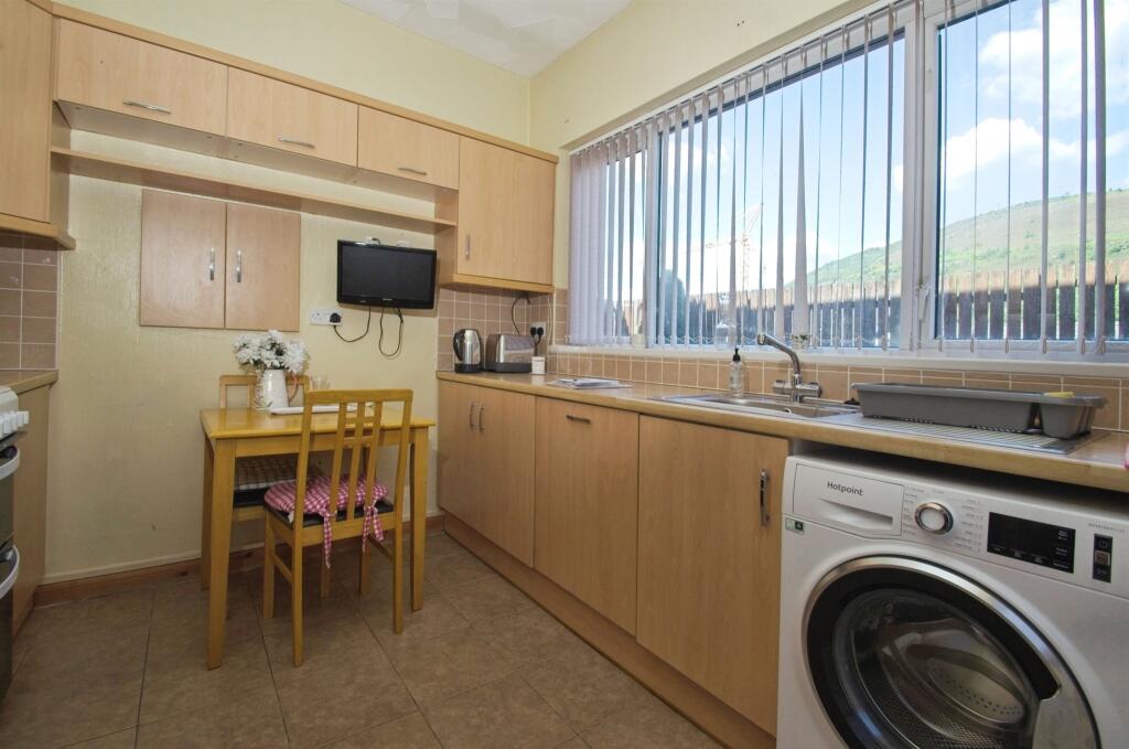 Eleanor Street, Tonypandy photo 4