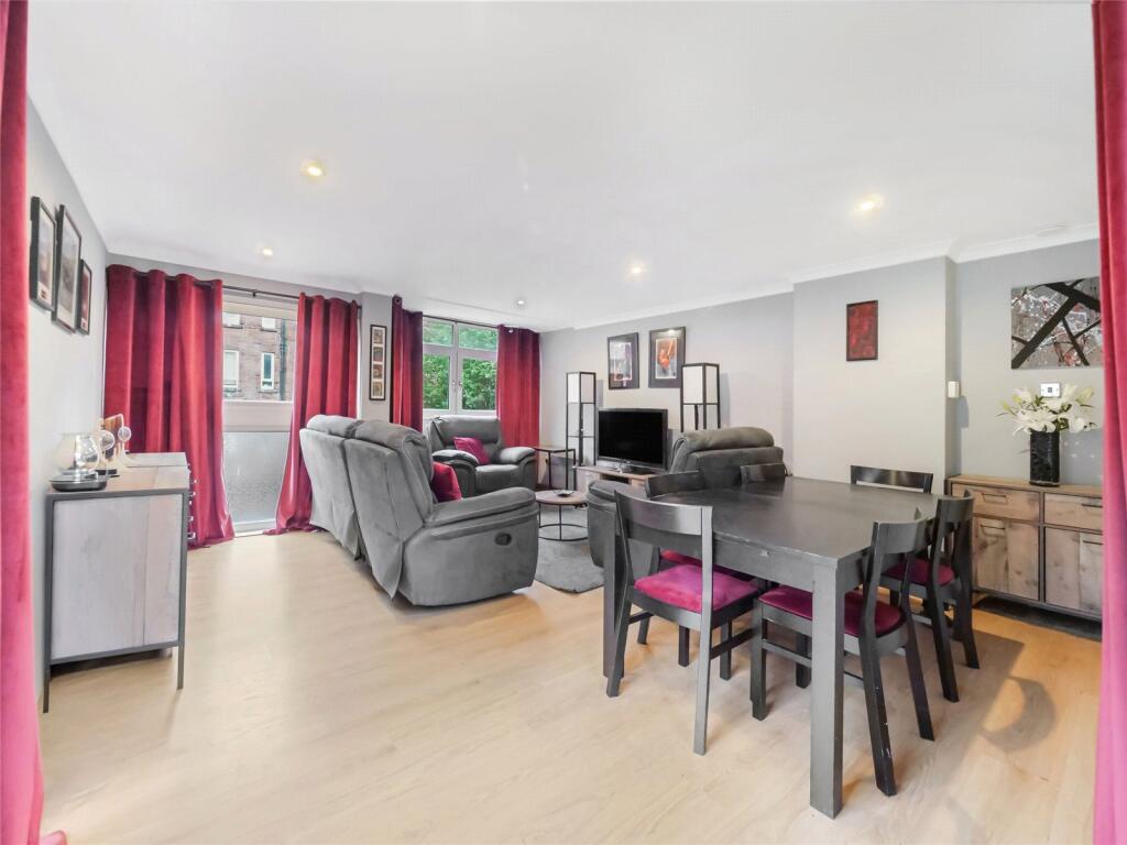 Apartment in Glasgow - View 3