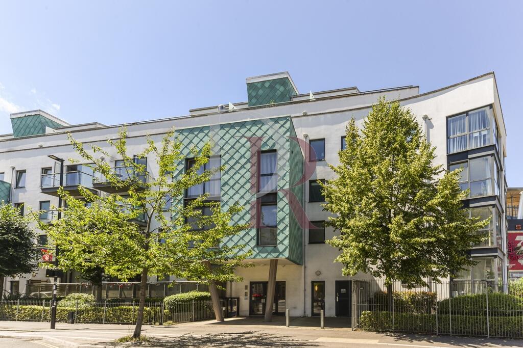 Main image of property: 13,, Drayton Park, Highbury, N5