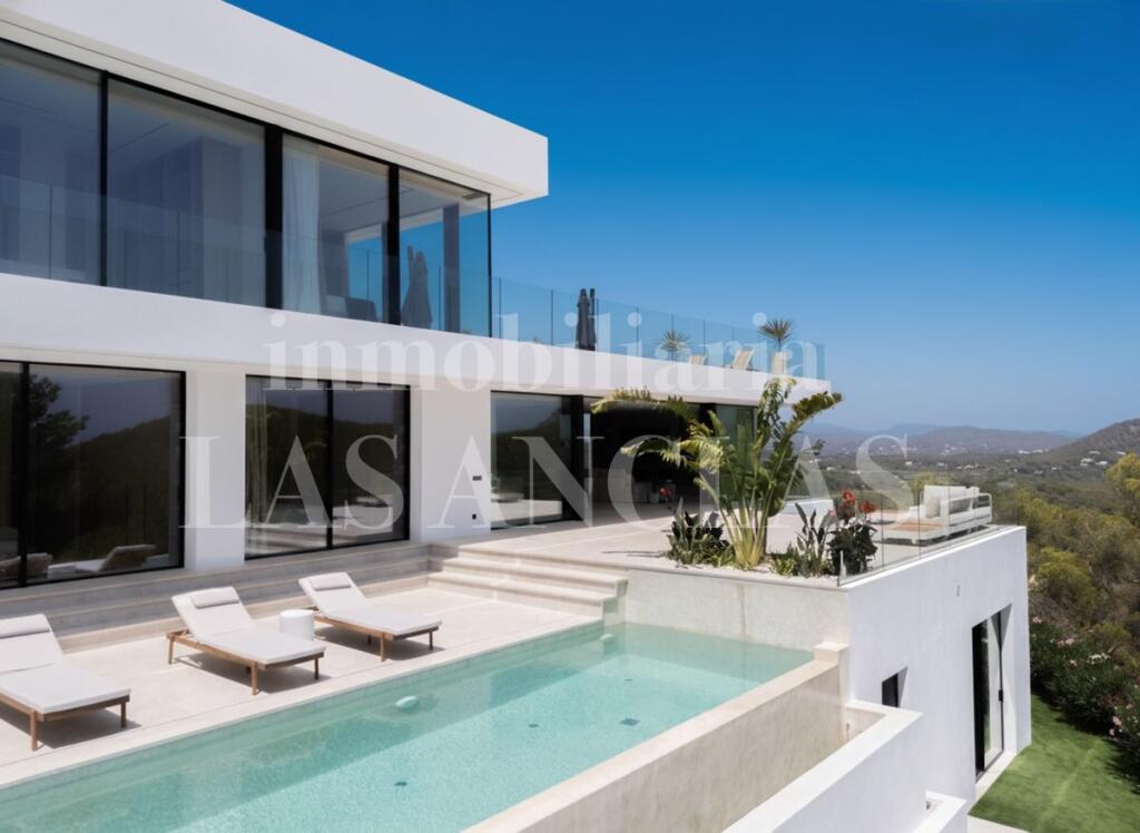 Main image of property: Balearic Islands, Ibiza, Santa Eulà ria Des Riu