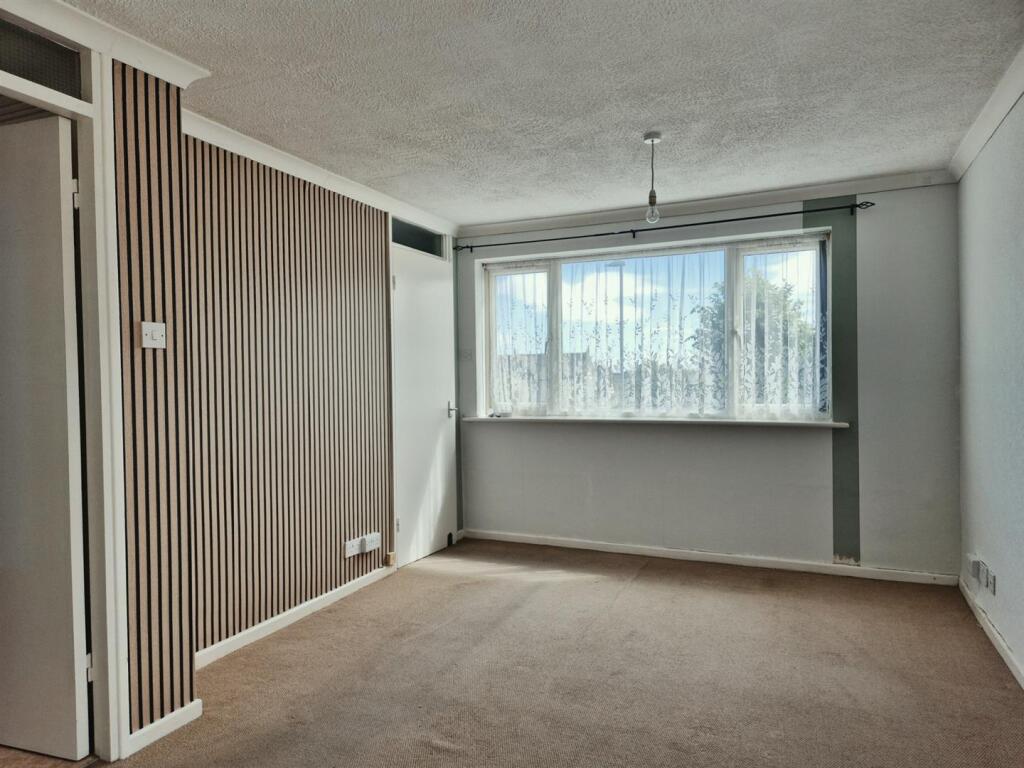 Apartment in Weston-super-Mare, North Somerset - View 3