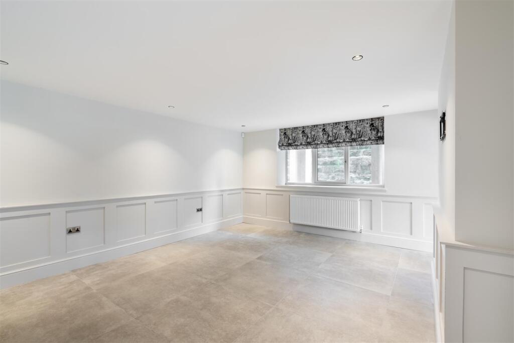 House in Harrogate - View 5