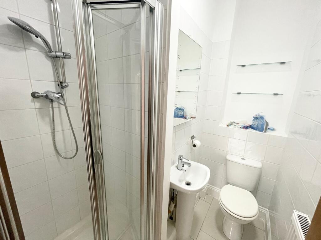 2 bedroom house for rent