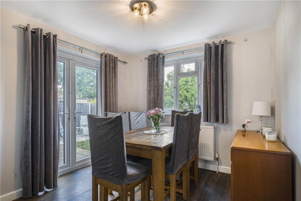 House in Orpington, Poverest, St Mary Cray - View 5