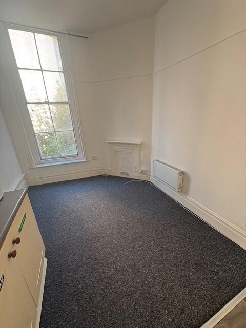 Apartment in Bournemouth, Lansdowne - View 2