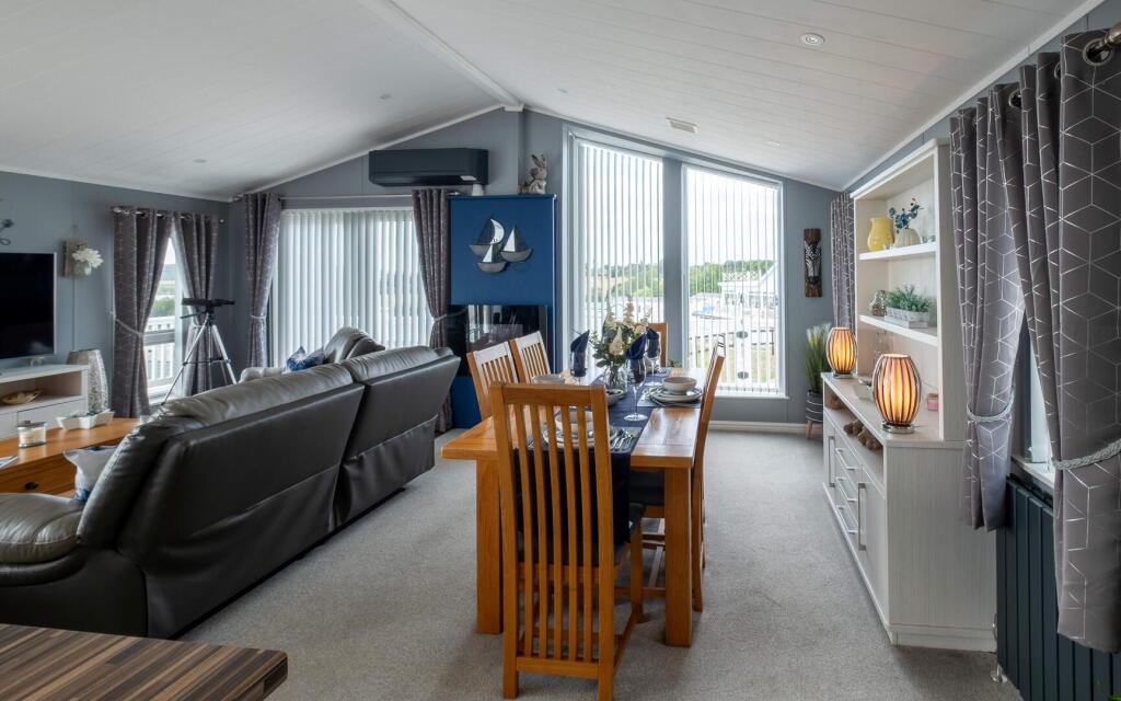 Nodes Point Holiday Park, Ryde, Isle of Wight, PO33 1YA photo 5