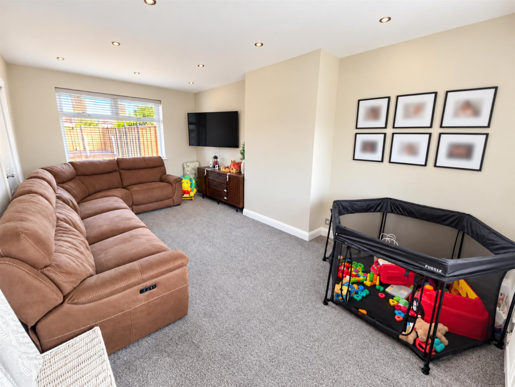 House in Taunton - View 2
