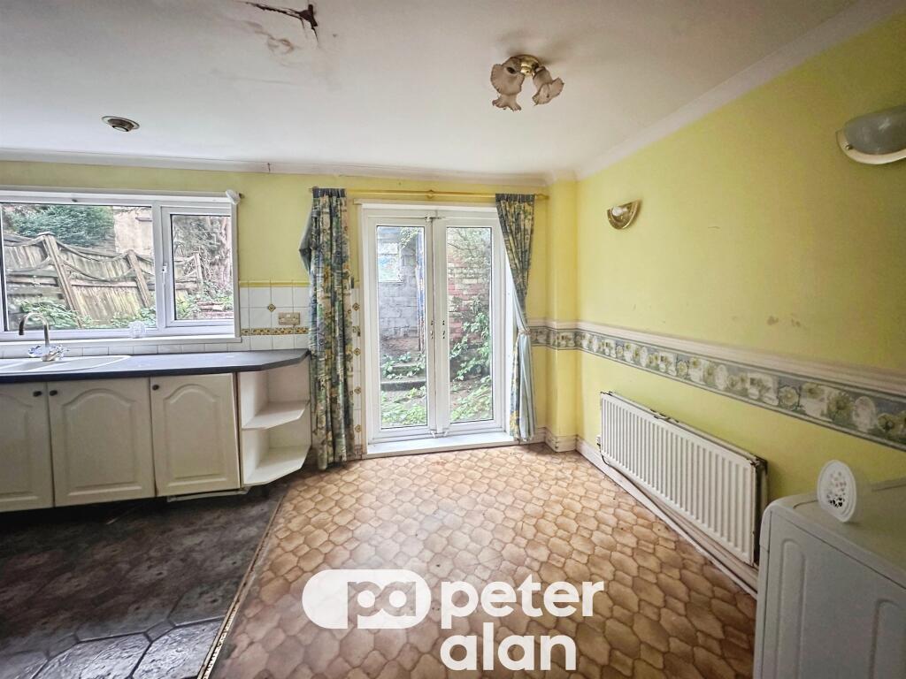 House in Swansea, Mynyddbach - More