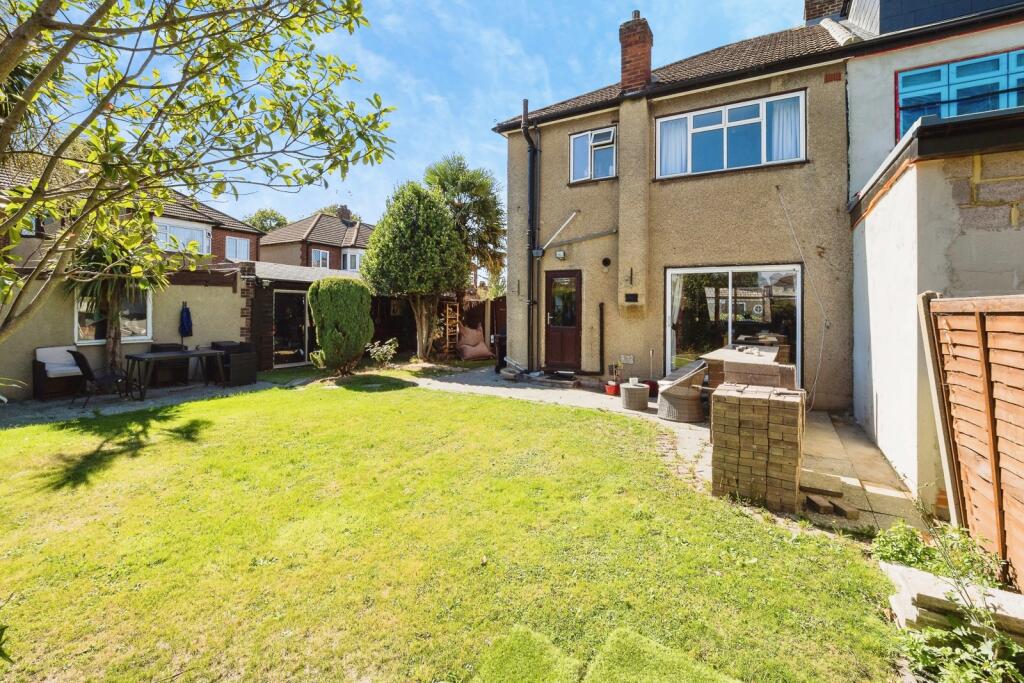 House in Romford - View 5