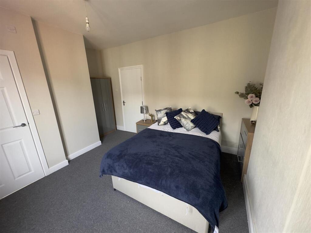 *NEW EN-SUITE ROOM* Derby Street, Mansfield - View 5