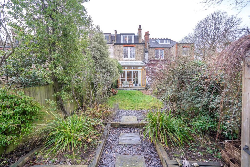 Cranbourne Road, Muswell Hill, London, N10 photo 4