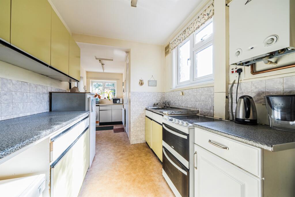 House in Enfield, Bush Hill Park, Edmonton - View 5